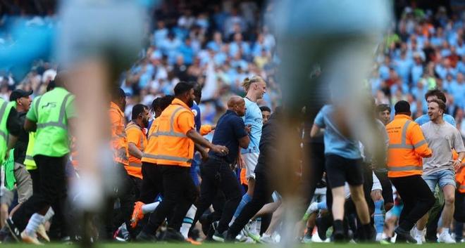 如愿以偿！邵佳一曾说成为国足主帅是最高梦想