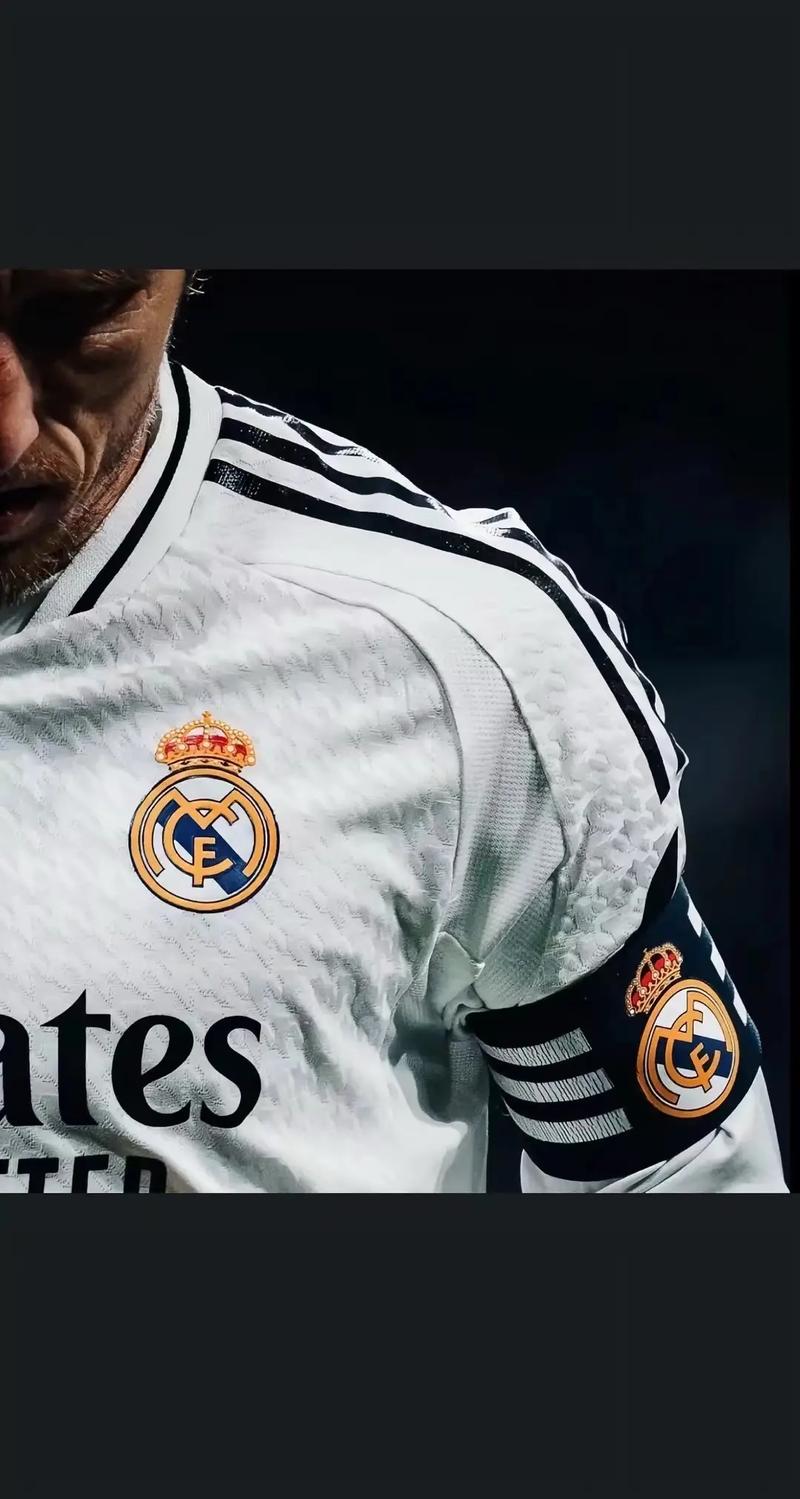 斯卢茨基：申花外援最多调整1到2个，我不会给管理层施压（斯卢茨基：申花外援调整最多一两人，我不会向管理层施压）