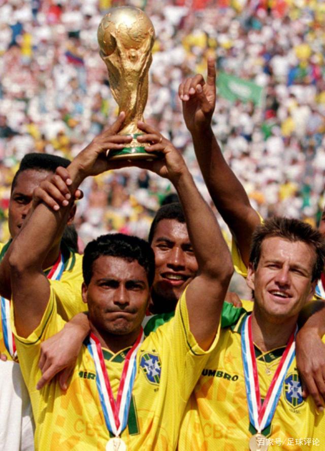 体坛：澳波助理教练正在与一家中超北方球队展开深度接触（体坛：澳波助教正与北方某中超球队深入接洽）