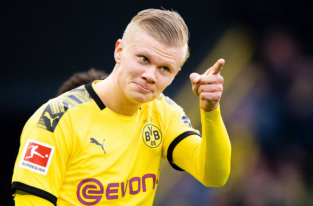 弗洛伦蒂诺指责特瓦斯加入足协董事会，但其本人亦曾加入数年（弗洛伦蒂诺抨击特瓦斯入足协董事会，自己此前亦在任数年）