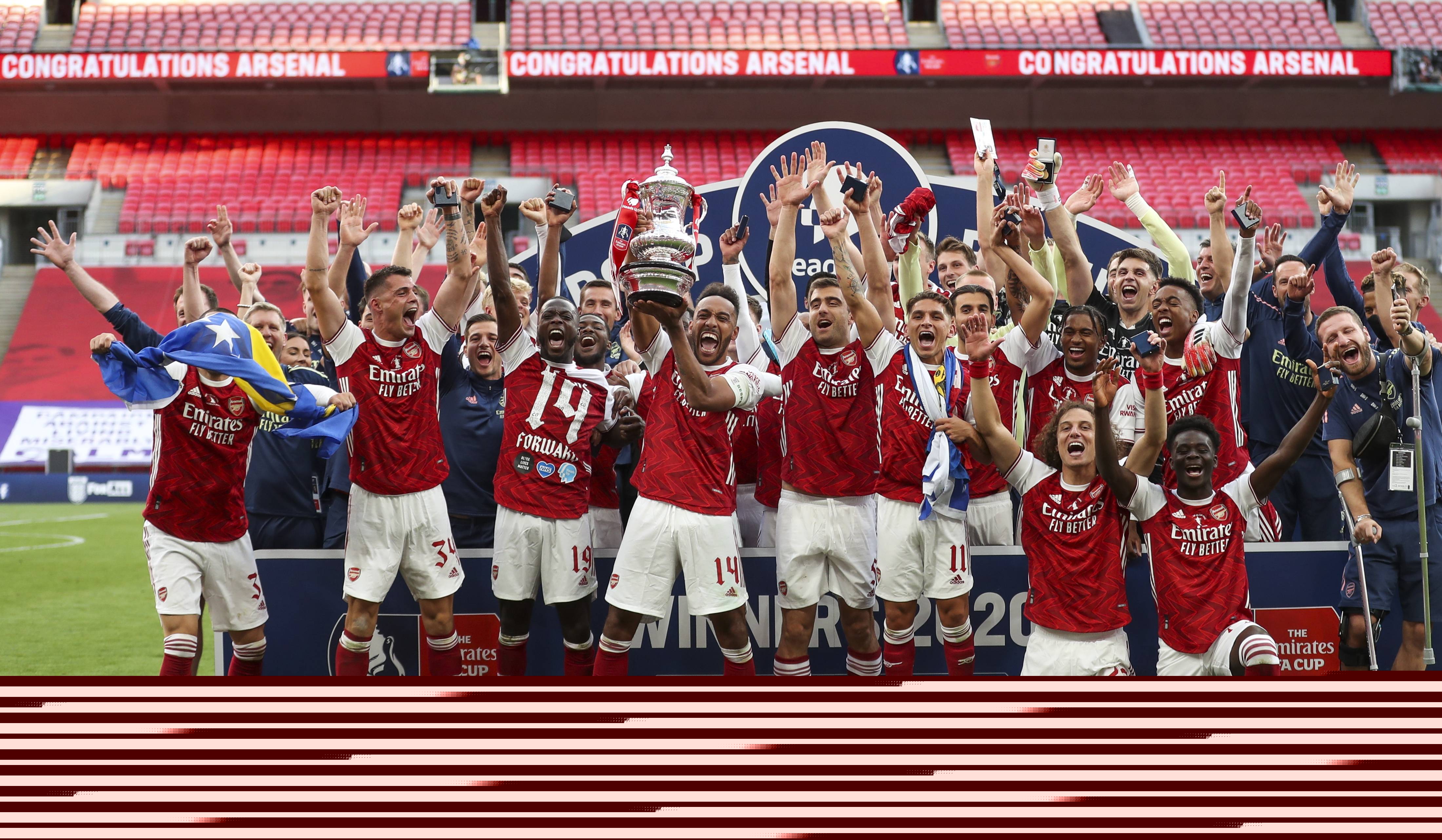 为庆祝美加墨世界杯，与刺客足球鞋融合设计的科8将进行复刻（致敬美加墨世界杯，融入刺客元素的科比8即将复刻）