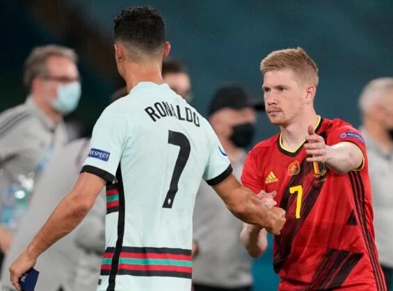 篮球湖人球员场上发挥获得球迷认可