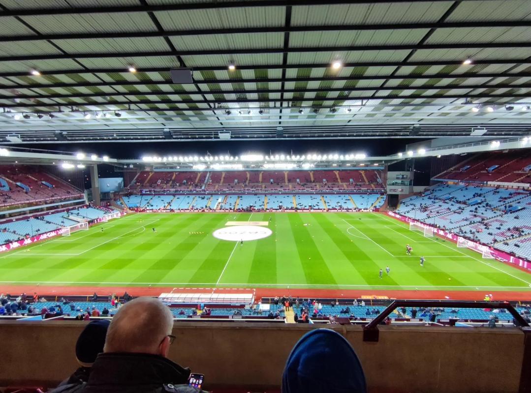 皇马vs阿拉维斯全场数据：控球率48-52，射门11-4（皇马对阵阿拉维斯数据一览：控球48%比52%，射门11比4）