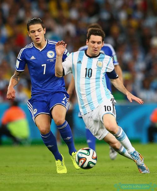 基耶利尼：斯帕莱蒂说尤文能争冠，俱乐部在处理伊尔迪兹续约（基耶利尼：斯帕莱蒂看好尤文夺冠，俱乐部正推进伊尔迪兹续约）