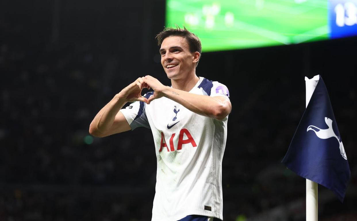 沪媒：U22国足的进步肉眼可见，只有正赛赢才能打服韩国队（沪媒称U22国足进步显著，要想赢得韩国队尊重唯有在正赛取胜）