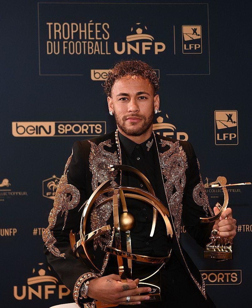 很多人问我如何评价梅西夺冠，评价什么？哪怕你再不...