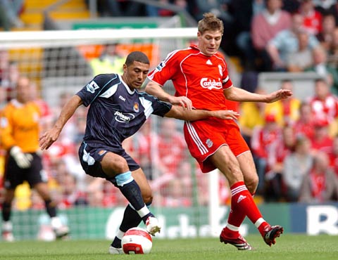 雨一直下，气氛不算融洽！这次比赛为什么不带徐杰呢？